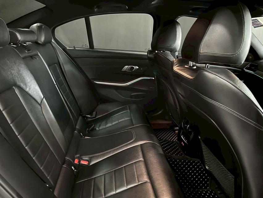 BMW 330e M Sport ปี 2021 17