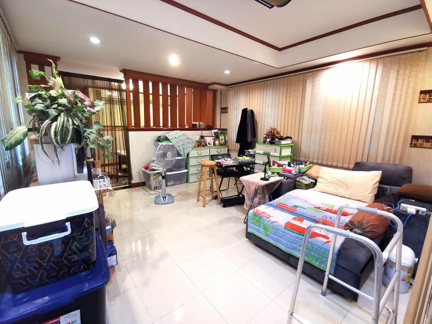 บ้านเดี่ยว “หลังมุม” บรรยากาศสงบ ทำเลพรีเมียม ย่านตลิ่งชัน ใกล้เมือง ใกล้รถไฟฟ้า 6