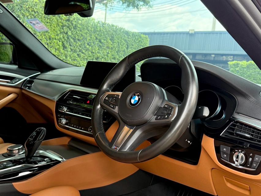 2019 BMW 520D MSPORT G30 รถมือเดียวออกป้ายแดง รถวิ่งน้อย เข้าศูนย์ทุกระยะ ไม่เคยมีอุบัติเหตุครับ 10