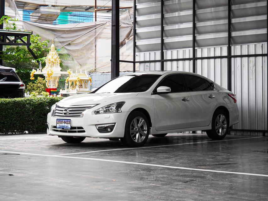 Nissan Teana รุ่น Top สุด 2.5XV Sunroof ปี 2014 สีขาว 3