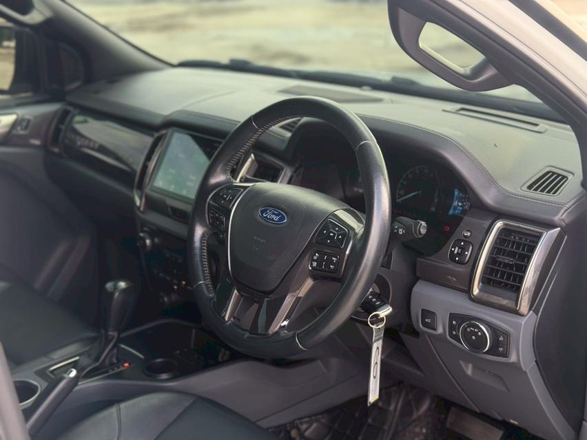 FORD EVEREST Wagon 4dr Titanium 7st Auto 6sp 2WD 2.2 DCT Y17สีขาว เกียร์ออโต้ 17