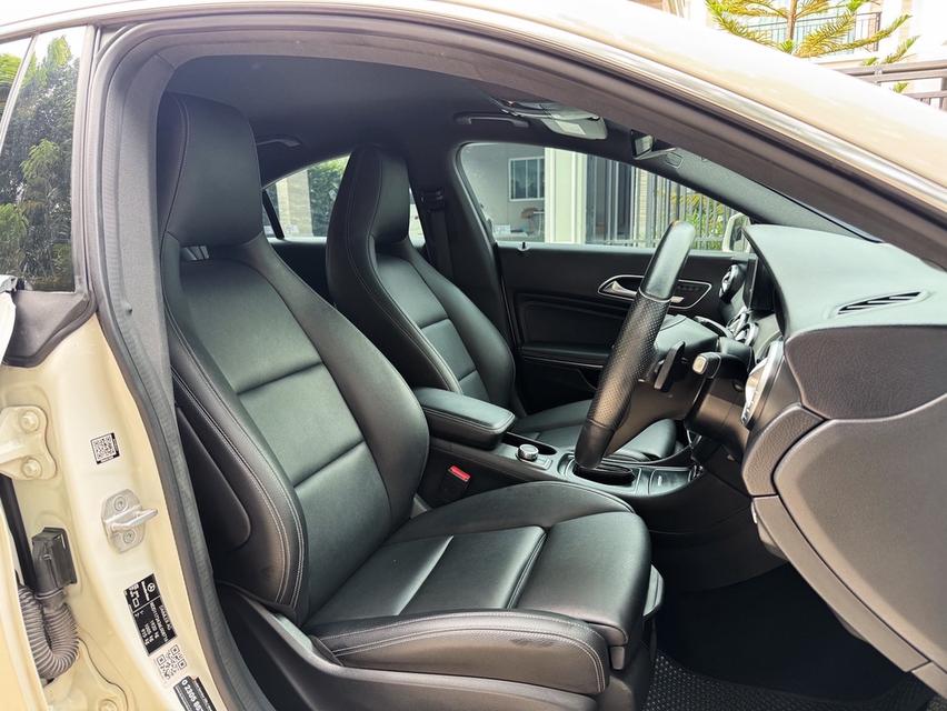รหัสรถ AVA3947 ❤️ Benz CLA200 Urban โฉม Facelift โฉมปี 2018 8