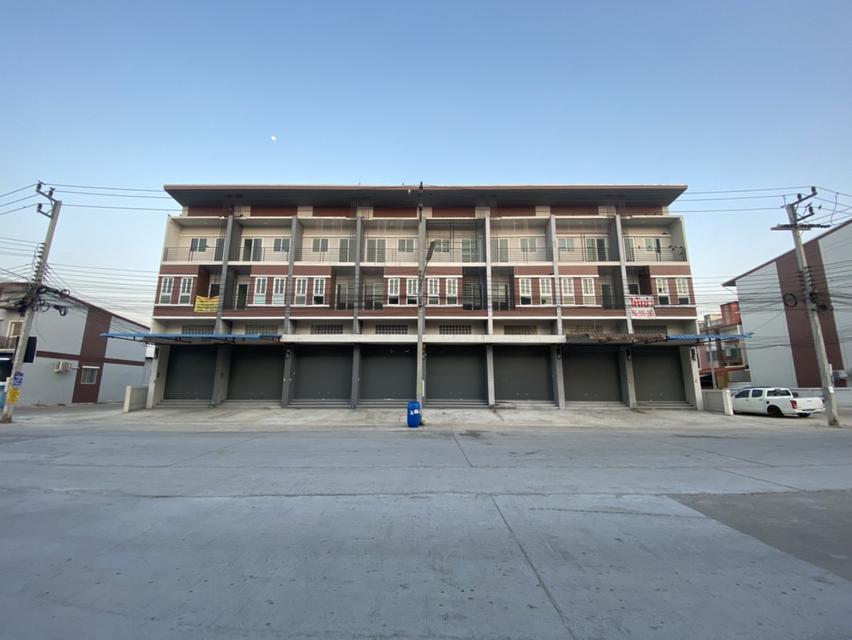 อาคารพาณิชย์พร้อมอยู่ 4