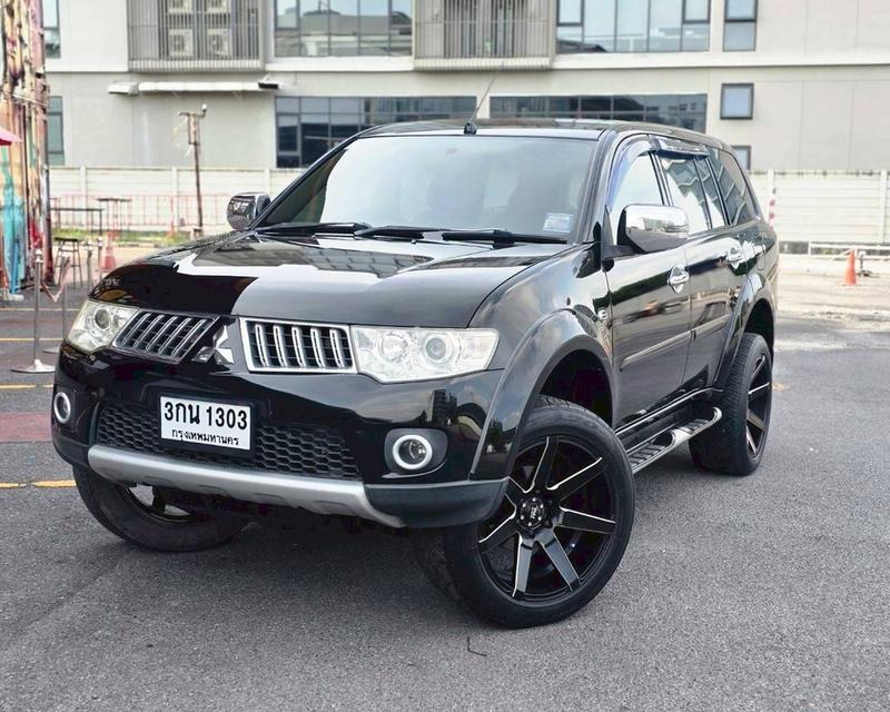 MITSUBISHI PAJERO SPORT 2.4 GLS เกียร์ M/T สีดำ ปี2013