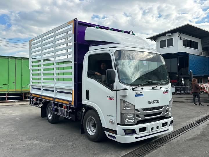 ขาย รถบรรทุก ISUZU 4 ล้อ 2