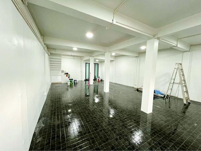 ตลาดอินดี้ 900 ม. ให้เช่าอาคารพาณิชย์ 3 ชั้น 2 คูหา ใหม่ทั้งหลัง ตีทะลุ 445ตร.ม. ถ.สุขสวัสดิ์ ราษฎร์บูรณะ 4