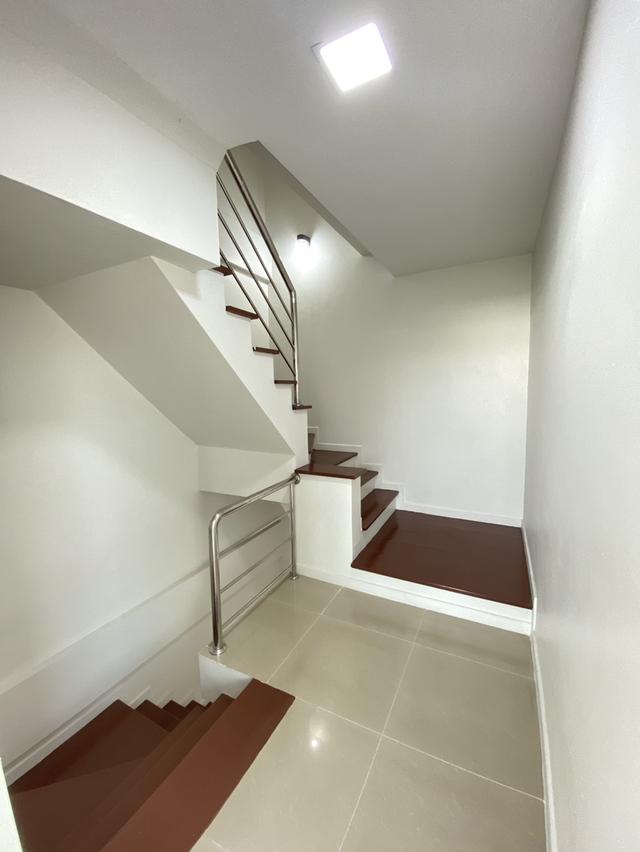 ขาย :ทาวน์เฮาส์ 3 ชั้น, เนื้อที่ 26 ตรว. ซอยรามอินทรา 39 ( ถนนสุขาภิบาล 5 ซอย 5 ) 6