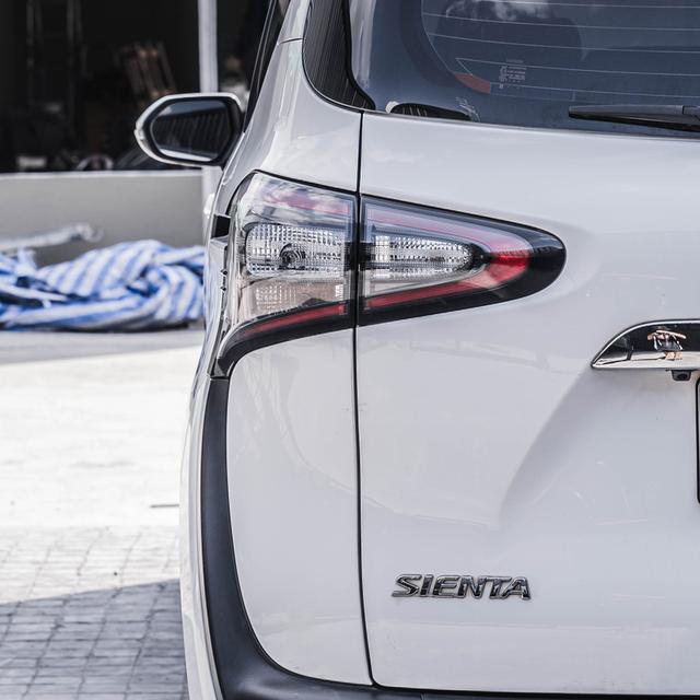 รหัสรถ 67GG2432 TOYOTA SIENTA 1.5 V ปี 2017  10