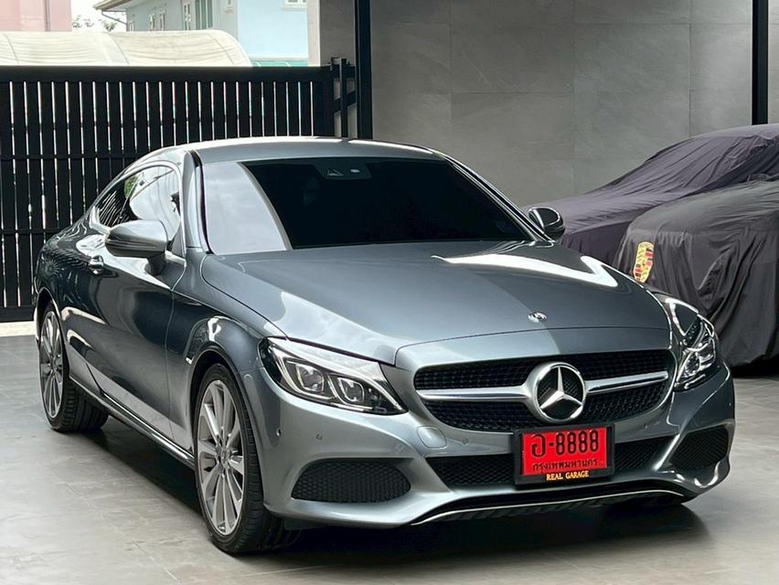Mercedes Benz C250 Coupe 2