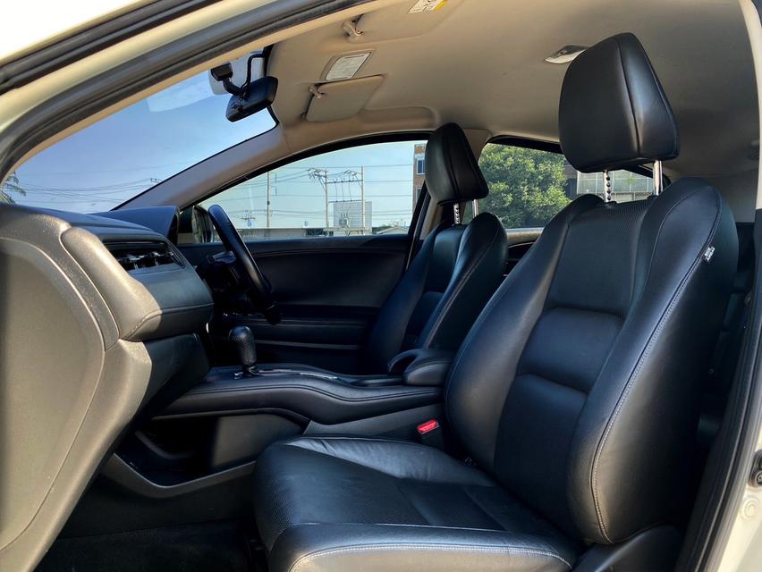 Honda HRV 1.8E (Minor Change) 10