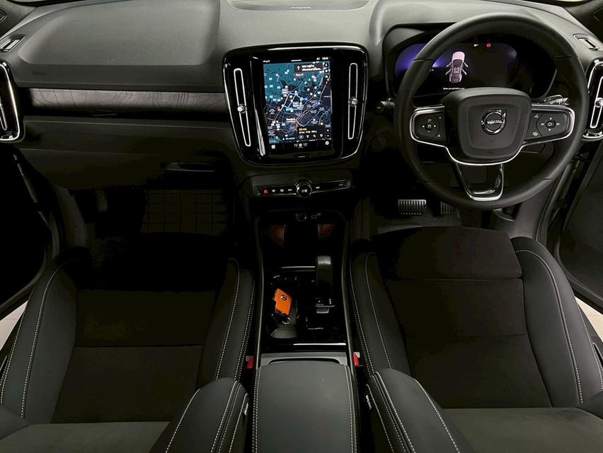Volvo C40 Recharge Pure Electric  6