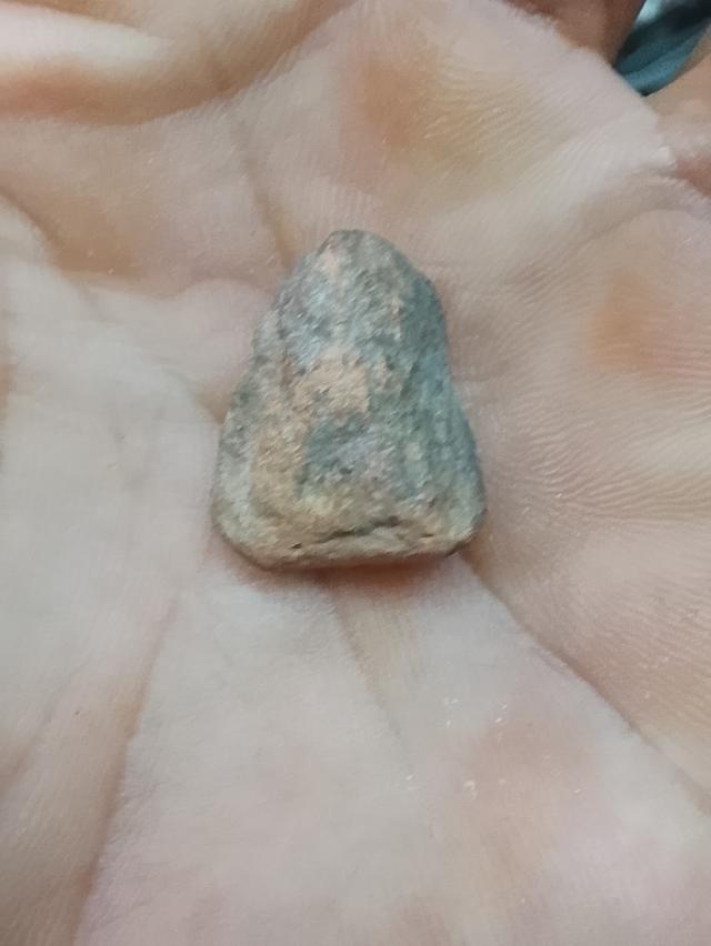 พระเก่าๆโบราณหินแปลกมีรอยแกะจากคนโบราณของเก่ายุ90 รูปที่ 6