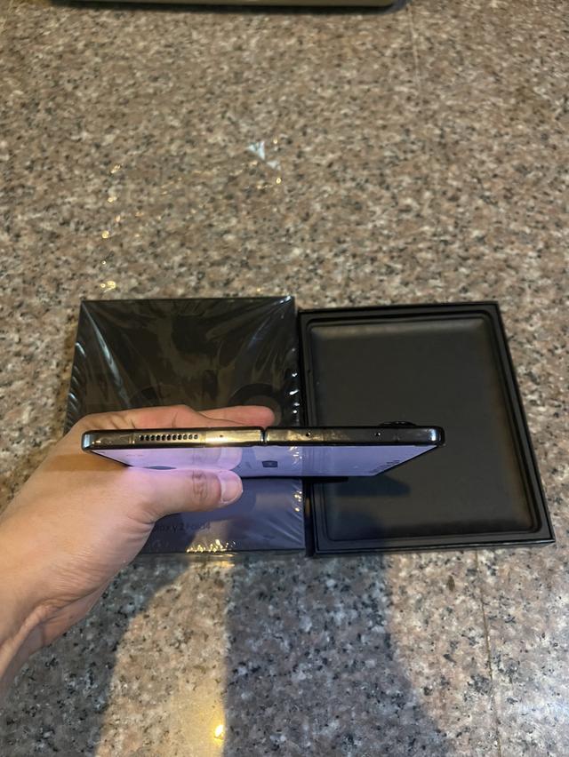 ขายSamsungFold4สีPhontom Black256กิ๊กยกกล่องอีมี่ตรงจอกางสุดไม่มีจุดหายากมากๆๆ 3
