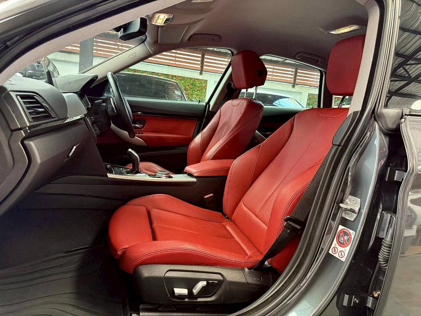BMW 320D GT Sport(F34) ปี 2015 รูปที่ 12