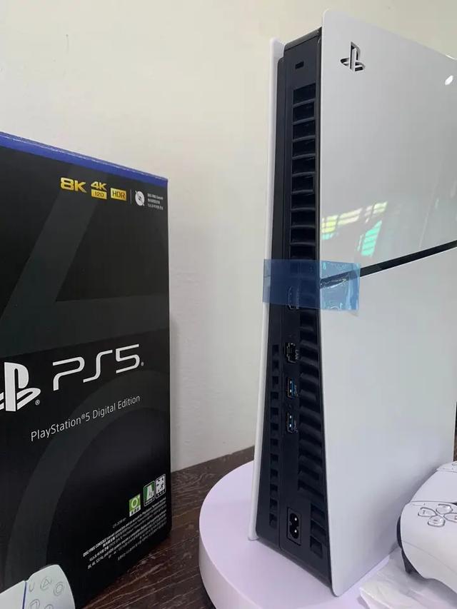 เครื่องเล่นเกม Sony PlayStation 5 สภาพดี 3