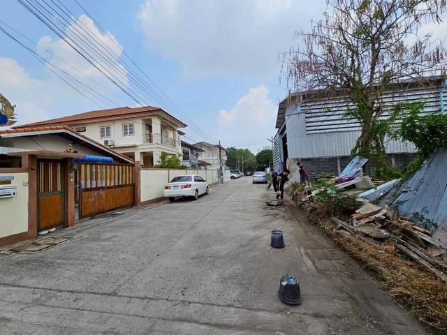 ให้เช่าโกดัง 310 ตร.ม. พร้อมออฟฟิศ 2 ชั้น ซอยบางนา 49 บางพลี ใกล้แหล่งธุรกิจ 8