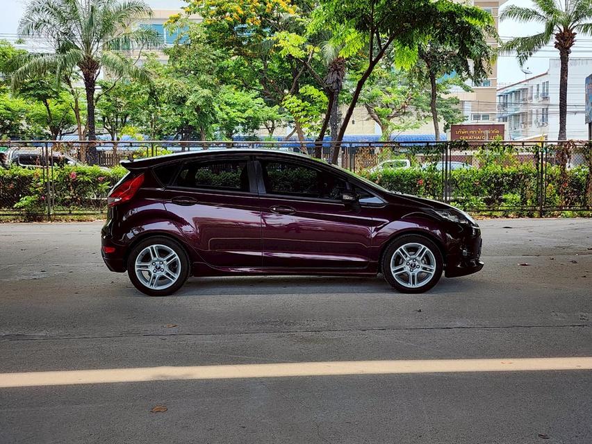 ขายรถ Ford Fiesta 1.6S Hatchback ปี 2012 สีแดง เกียร์ออโต้ 8