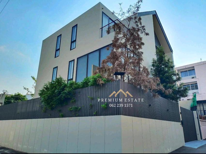 ขายบ้านหรูพร้อมสระว่ายน้ำและลิฟต์ส่วนตัว (Luxury Pool Residence) ตกแต่งครบ | สุขุมวิท 71 ใกล้เอกมัย–ทองหล่อ 1
