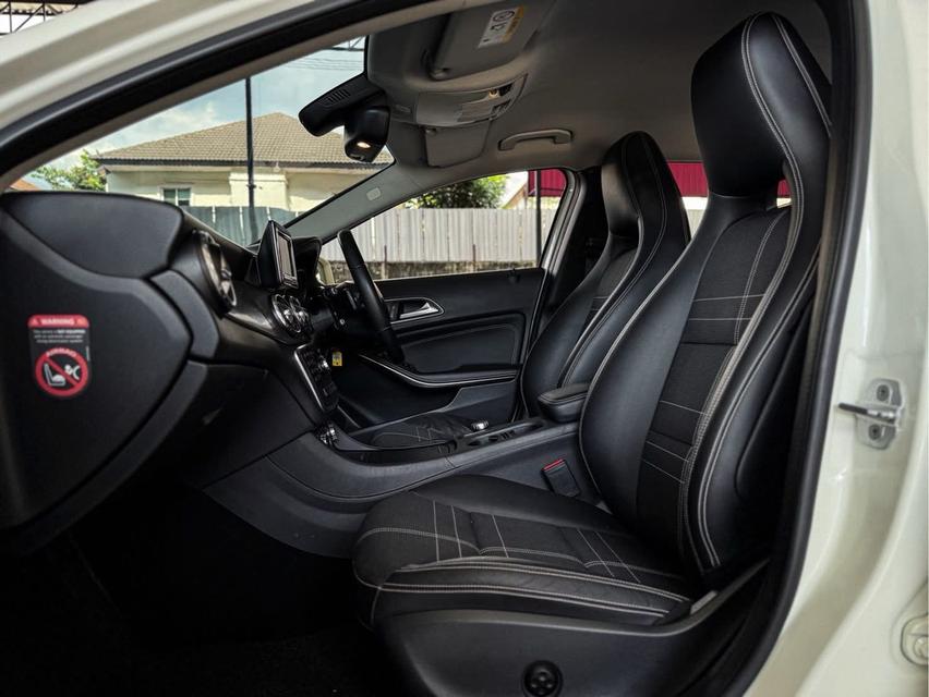 ปี 2014 BENZ GLA-CLASS, 200 โฉม W156ปี14-20 สีขาว 12