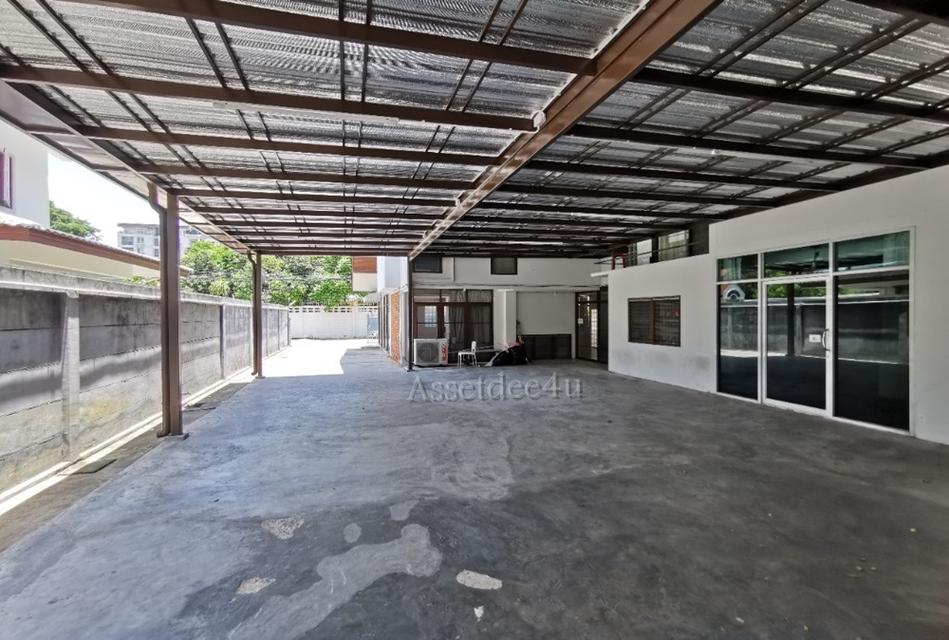 AH484 ให้เช่าบ้านเดี่ยว พื้นที่ 160 ตร.ว. ย่านลาดพร้าว ใกล้รถไฟฟ้าBTS เก็บสต๊อคสินค้า จดบริษัทได้ 10