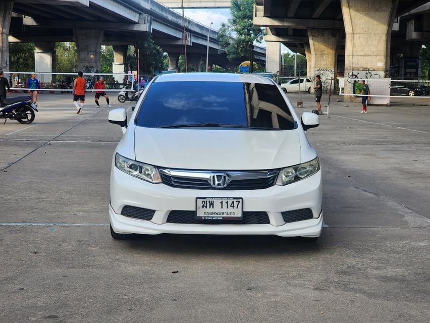 ขายรถ Honda Civic FB 1.8 ปี 2012 สีขาว เกียร์ออโต้ 2