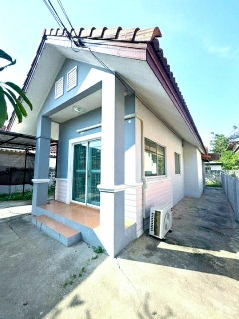 จัดเต็มเฟอร์ บ้านเดี่ยว หรูหรา 66ตร.วา. ย่านนิมิตใหม่ ตลาดเจริญกัลป์ คลอง 8 2.7กม. 266ตร.ม.3แอร์ เครื่องใช้ไฟฟ้า 2นอน 1