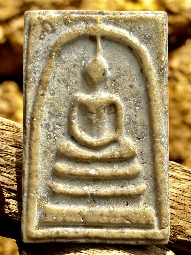 พระสมเด็จวัดระฆัง พิมพ์พระประธานเกศทะลุซุ้ม