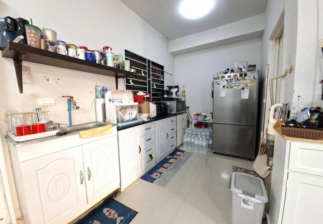 ขายทาวน์เฮ้าส์ หมู่บ้านเดอะคอนเนค สุวรรณภูมิ 3 เนื้อที่ 18.2 ตร.ว. 2 ชั้น 3 นอน 2 น้ำ 8