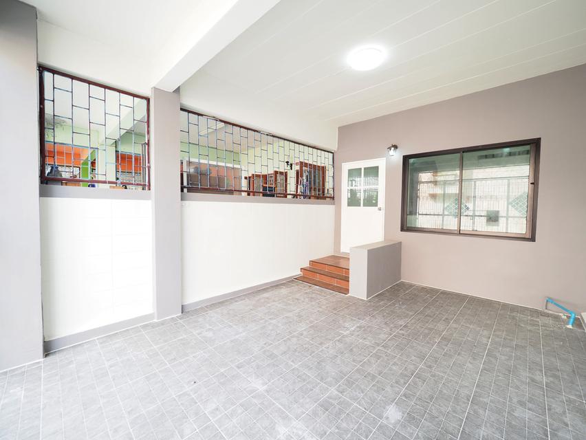 ขายทาวน์เฮ้าส์ 3 ชั้น ม.บัวทองธานี ขนาด 16 ตรว. 3นอน 3น้ำ [บางใหญ่-กาญจนาภิเษก] ขาย 1.65ล้าน 3