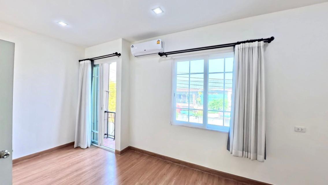 ขาย ทาวน์โฮม 2 ชั้น 4 นอน 2 น้ำ 1 จอด ไทรม้า - ท่าอิฐ หมู่บ้านโกลเด้นทาวน์ รัตนาธิเบศร์-สถานีรถไฟฟ้าไทรม้า 11