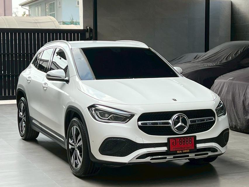 Mercedes Benz GLA200 ปี 2022 วิ่ง 80,000 KM 2