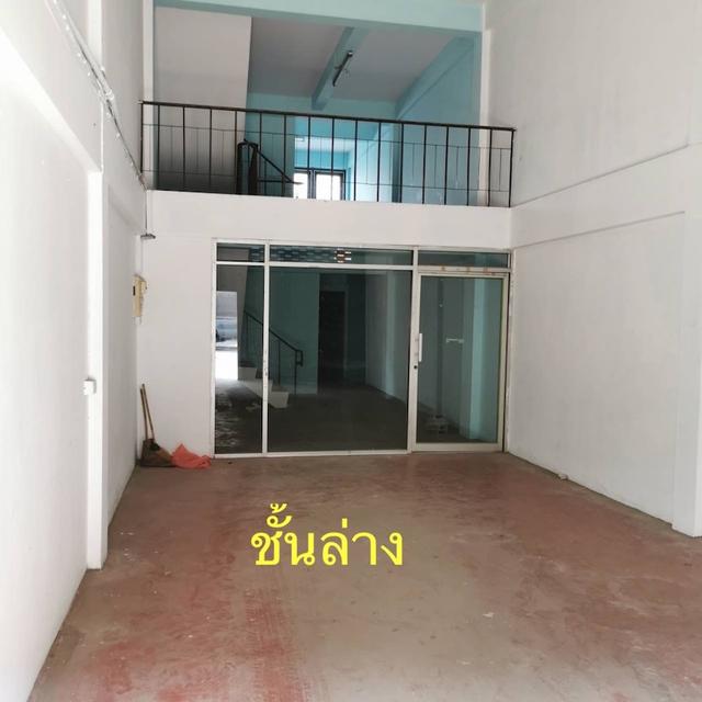 ขายอาคารพาณิชย์ 1 ห้อง 3ชั้นครึ่ง 26ตรว.ติดถนนมนัส ใกล้ลานย่าโม ทำเลการค้า เหมาะพัฒนาเป็นห้างร้าน 3