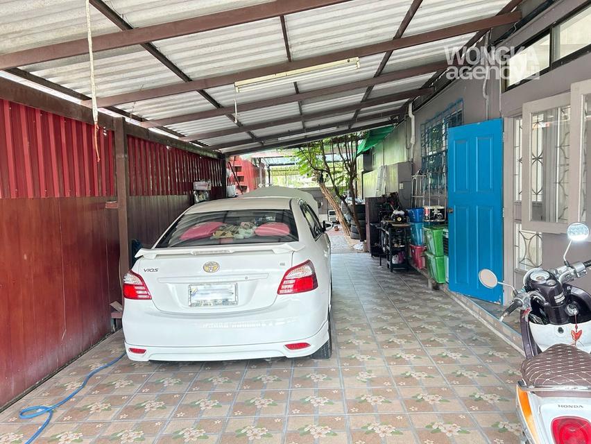 ขายบ้าน ทาวน์เฮาส์ พร้อมที่ดิน หมู่บ้านบดิพัฒน์ 2 แพรกษา ขนาด 42.3 ตร.ว. ใกล้รถไฟฟ้า BTS มีพื้นที่ใช้สอย ใกล้นิคม ใกล้โรงเรียน 9