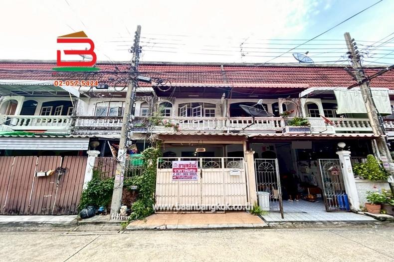 ทาวน์เฮาส์ หมู่บ้าน สุขสบายวิลล่า เนื้อที่ 25 ตรว. ถนนลาดพร้าว แขวงคลองเจ้าคุณสิงห์ เขตวังทองหลาง กรุงเทพมหานคร 1
