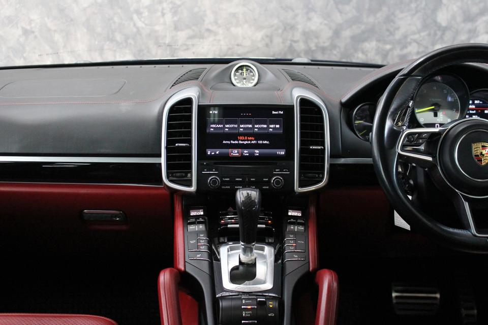 รหัสรถ AVA4139 📌 Porsche Cayenne E Plug in 2017 Facelift Look 2025 สวยๆ พรัอมๆ ล้อ 21 ยางใหม่ปี 25 รูปที่ 15