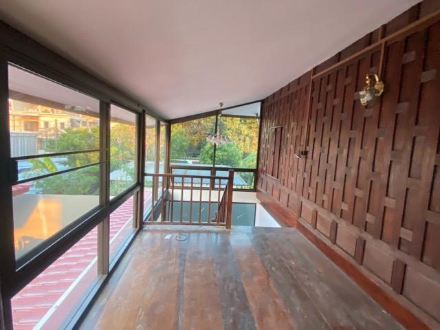 ให้เช่าบ้านเดี่ยวสร้างใหม่ 2 หลัง เนื้อที่ 100 ตารางวา ซอยลาดพร้าว 101 เหมาะอยู่อาศัยและทำสำนักงาน หรือประกอบกิจการ จอดรถได้ 4คัน ใกล้รถไฟฟ้าสายสีเหลื 3