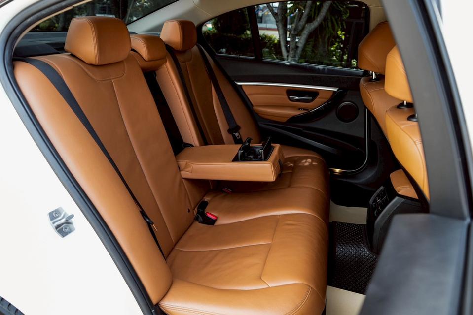 BMW 320D 2.0 Luxury F30 AT 2018ไมล์ 150,xxx km. !! 6