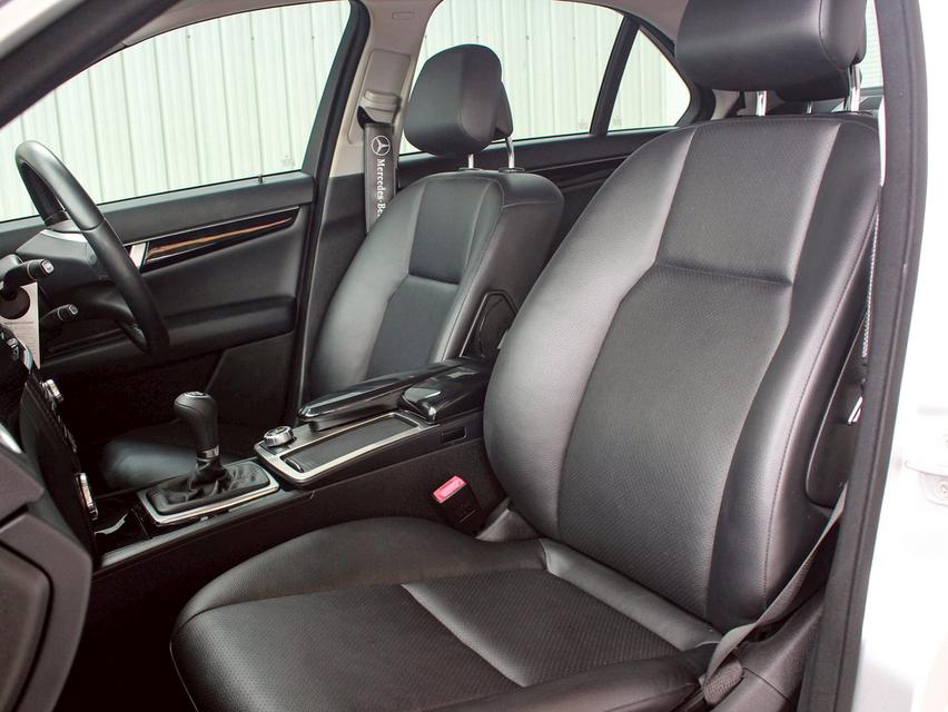 BENZ C-CLASS C200 CGI Blue Efficiency 2013  11