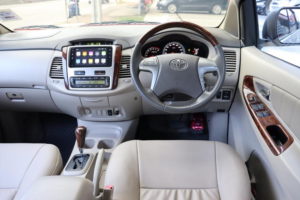 TOYOTA INNOVA 2.0 V 2013 13