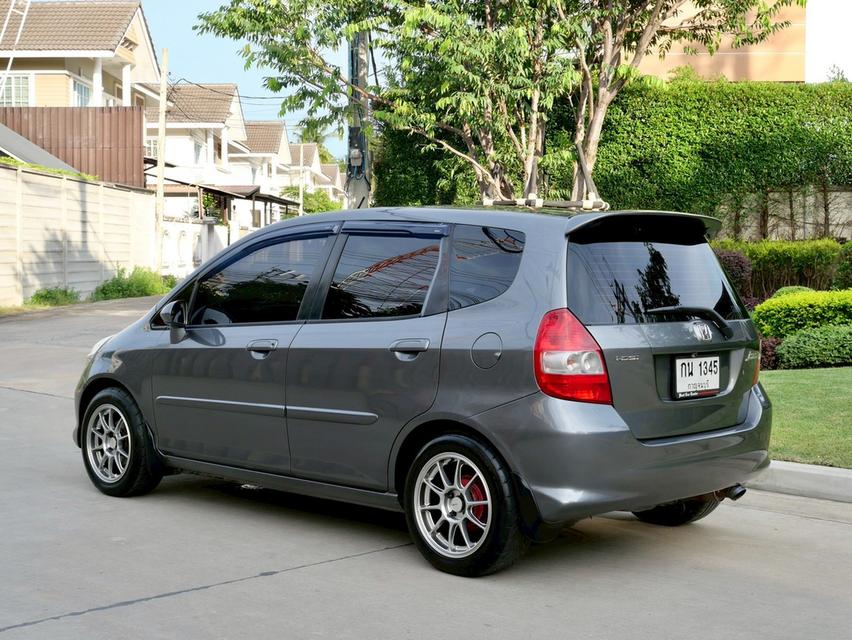 Honda Jazz GD ปี 2007 รถตีเทิร์นเข้ามา