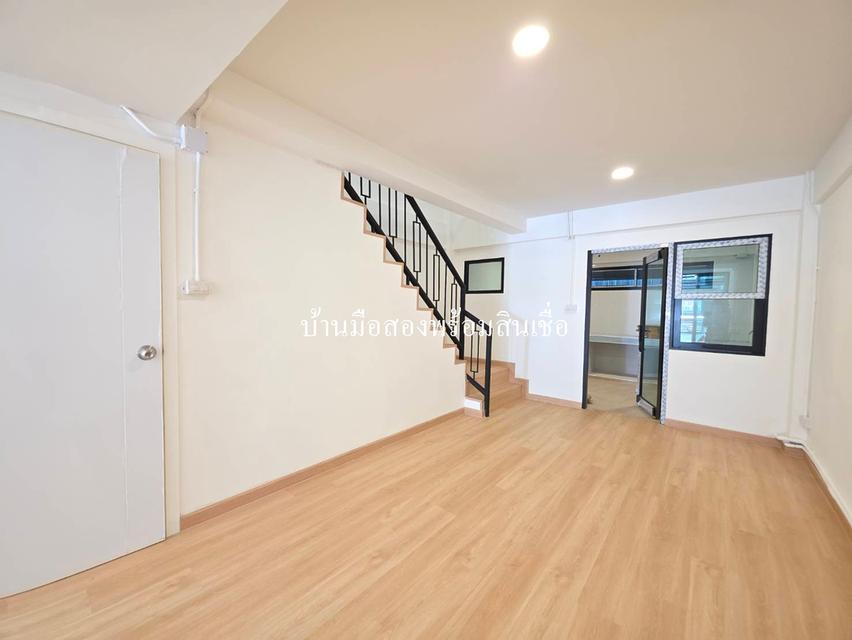 ถูกสุดในย่านนี้ อาคารพาณิชย์ 3 ชั้น ทำเลทอง เพียง 3.65 ล้าน "รามคำแหง 180" 5