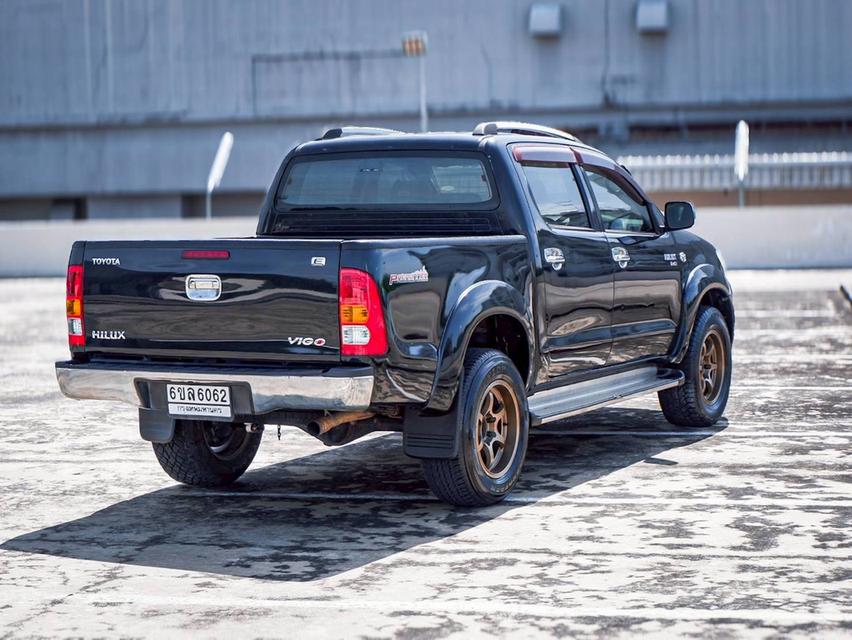 TOYOTA HILUX VIGO 2.5 E VN Turbo PRERUNNER DOUBLE CAB เกียร์ ธรรมดา สีดำ ปี2010  8