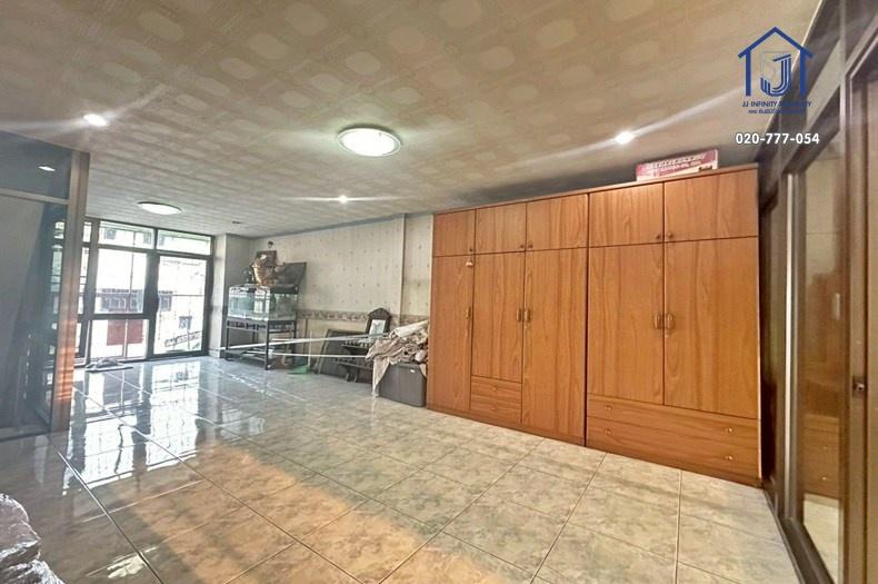 ขายอาคารพาณิชย์ 3 ชั้น 18 ตารางวา ติดถนนสวนสยาม ใกล้รถไฟฟ้าสายสีเหลือง 7