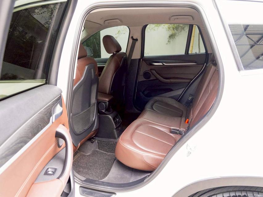 BMW X1 sDrive 18d xLine ปี 2019 8
