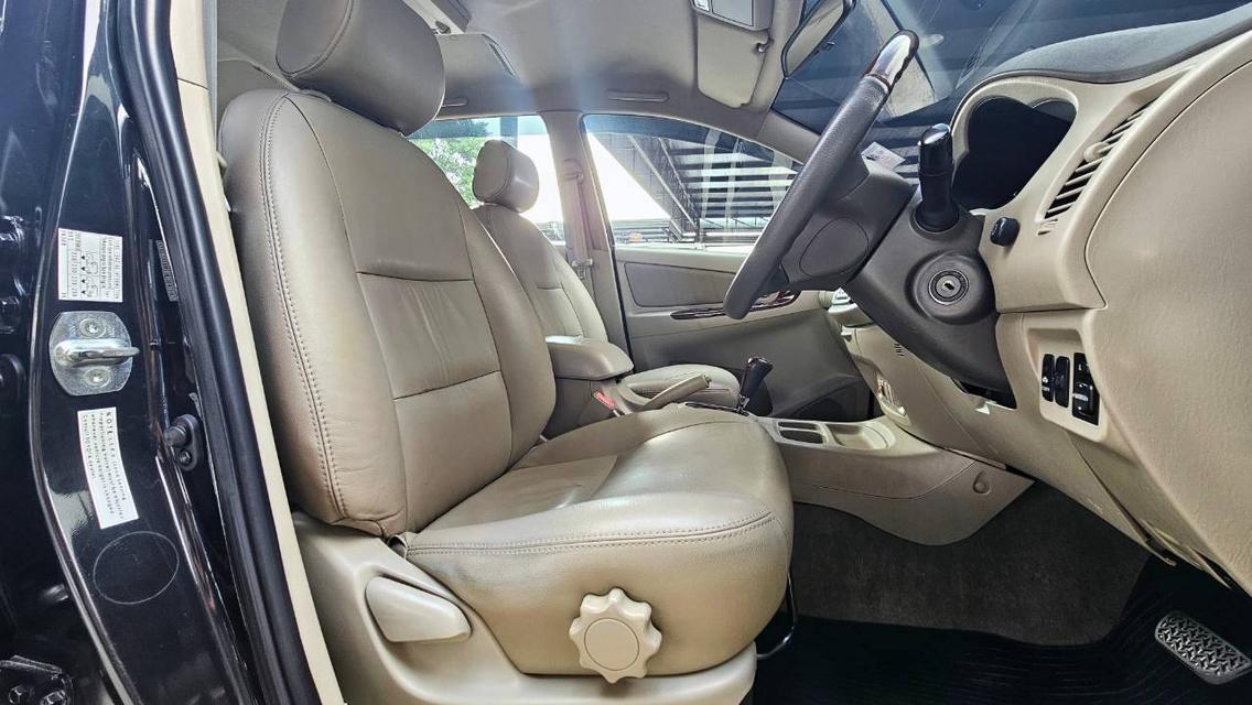 ขายรถ Toyota innova 2.0V ปี 2013 สีดำ เกียร์ออโต้ รูปที่ 14