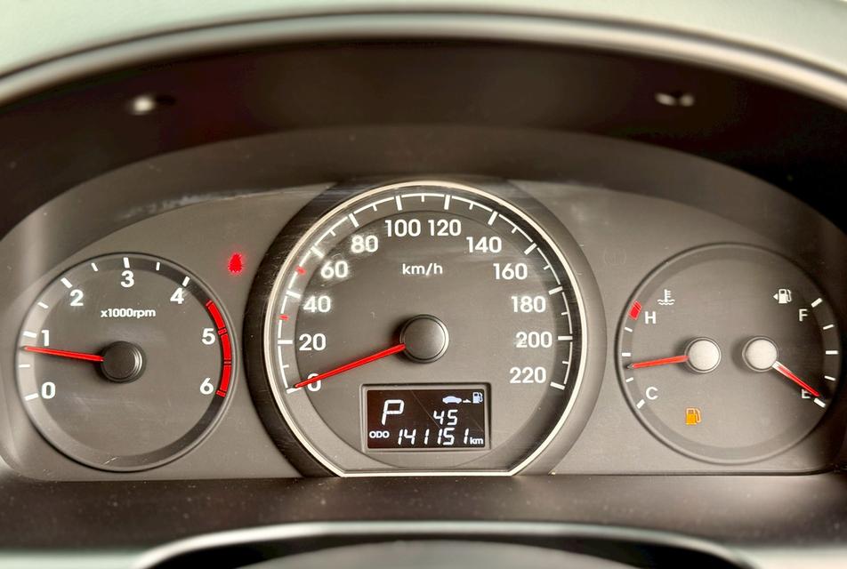 ขาย Hyundai H1 2.5Deluxe ปี18 6