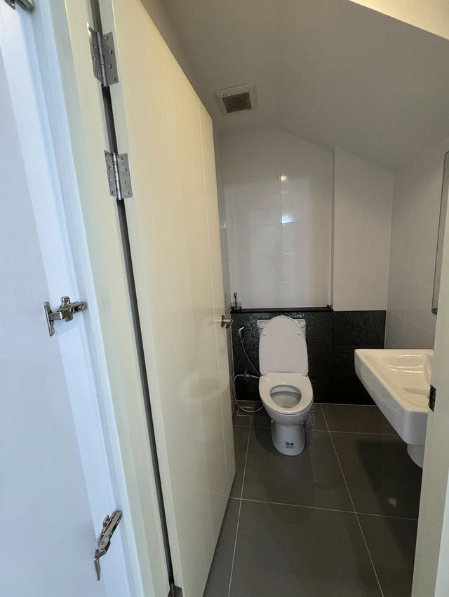 ปล่อยเช่าทาวน์โฮม 3 ชั้น  บ้านกลางเมือง พระราม 9 กรุงเทพกรีฑา 14