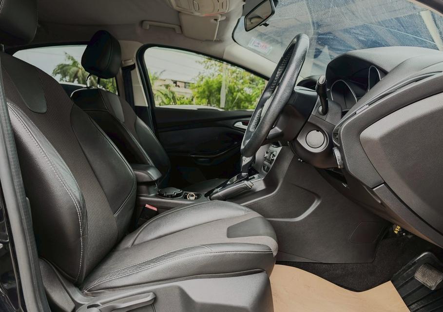 Ford Focus 2.0 Sport Hatchback AT ปี 2013 6