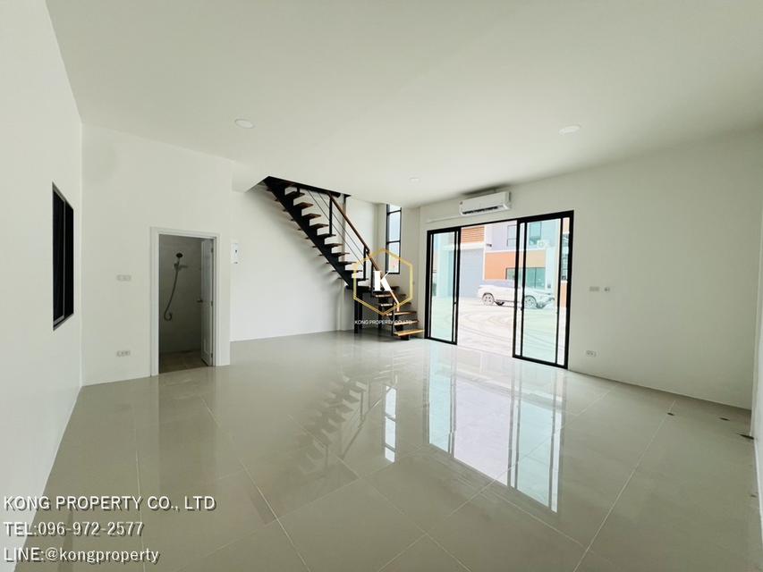 ให้เช่าโกดัง ลำลูกกา คลอง 3 ปทุมธานี 403 ตรม สร้างใหม่  สไตล์โมเดิร์น  8