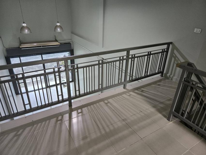 🏢✨ ให้เช่าด่วน! โฮมออฟฟิศ 3.5 ชั้น B Avenue วัชรพล 24,000 บาท (180 ตร.ม.) ฟรีค่าส่วนกลาง! ติดตลาดออเงิน, สำนักงานเขตสายไหม 🛣️ 2